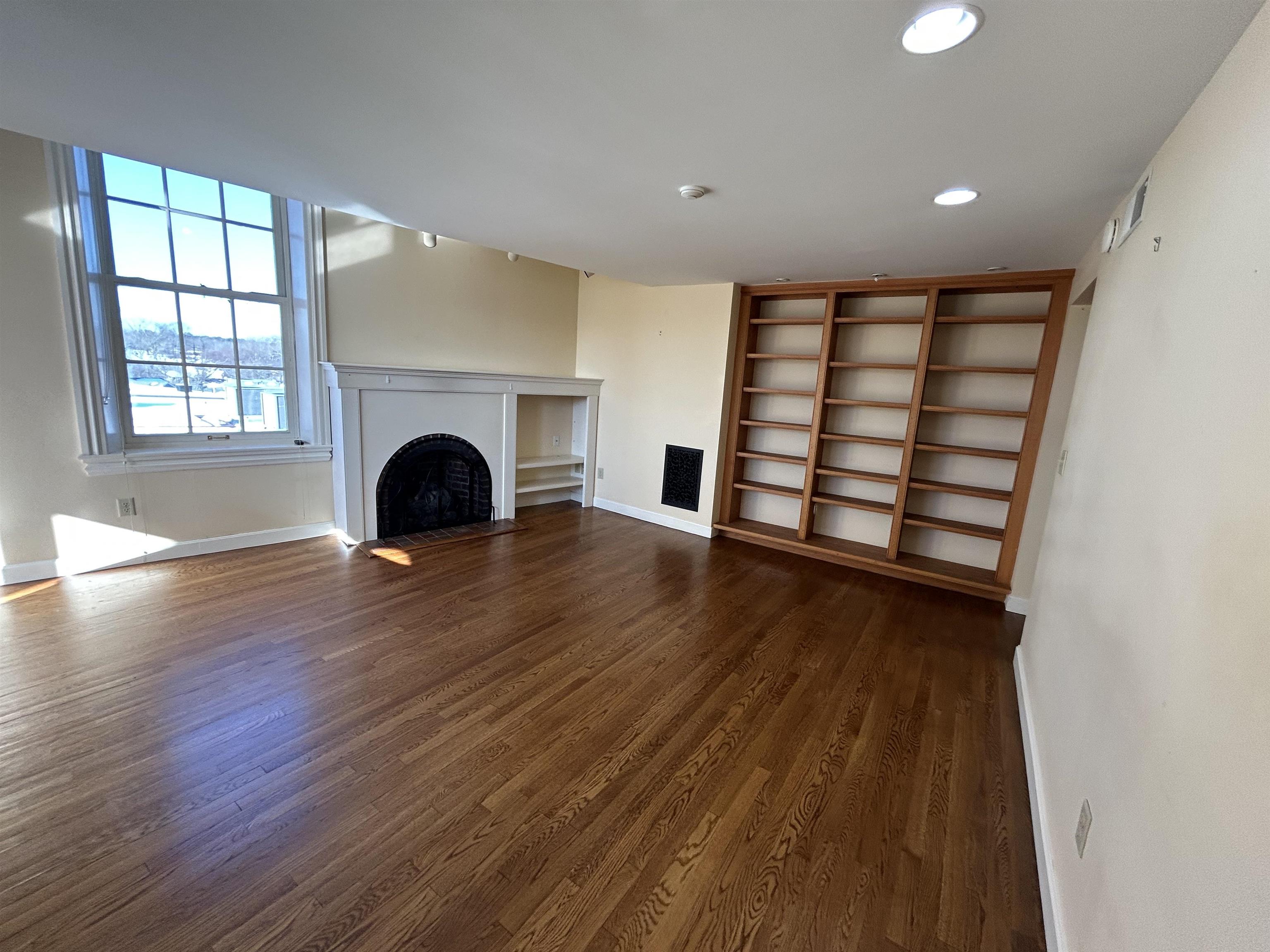 163 Water Street, Unit A1 Exeter, NH 03833 - Photo 2 of 27