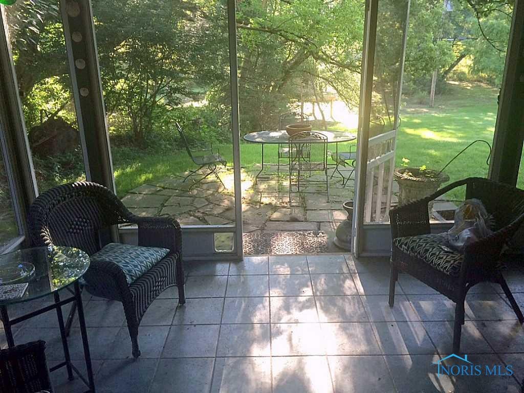 2262 Innisbrook Road Toledo, OH 43606 - Photo 14 of 16 Screened Porch.