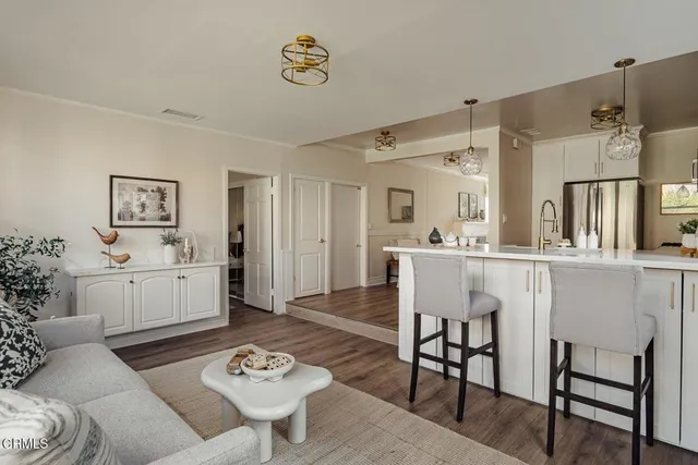 $975,000 | 3417 Encinal Avenue, La Crescenta, CA 91214