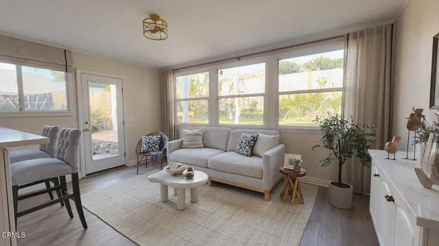 $975,000 | 3417 Encinal Avenue, La Crescenta, CA 91214