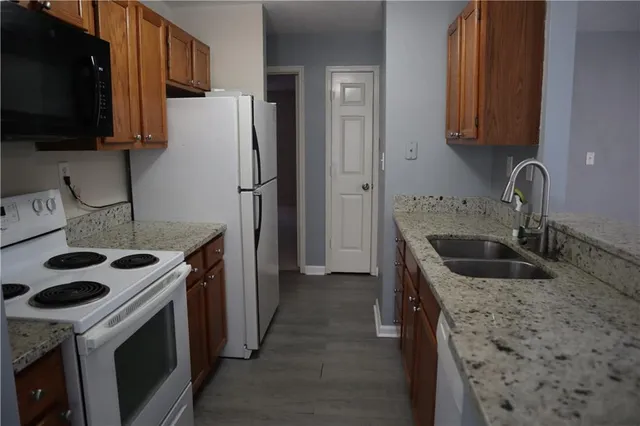 $1,800 | 1103 Garden Court, Atlanta, GA 30328