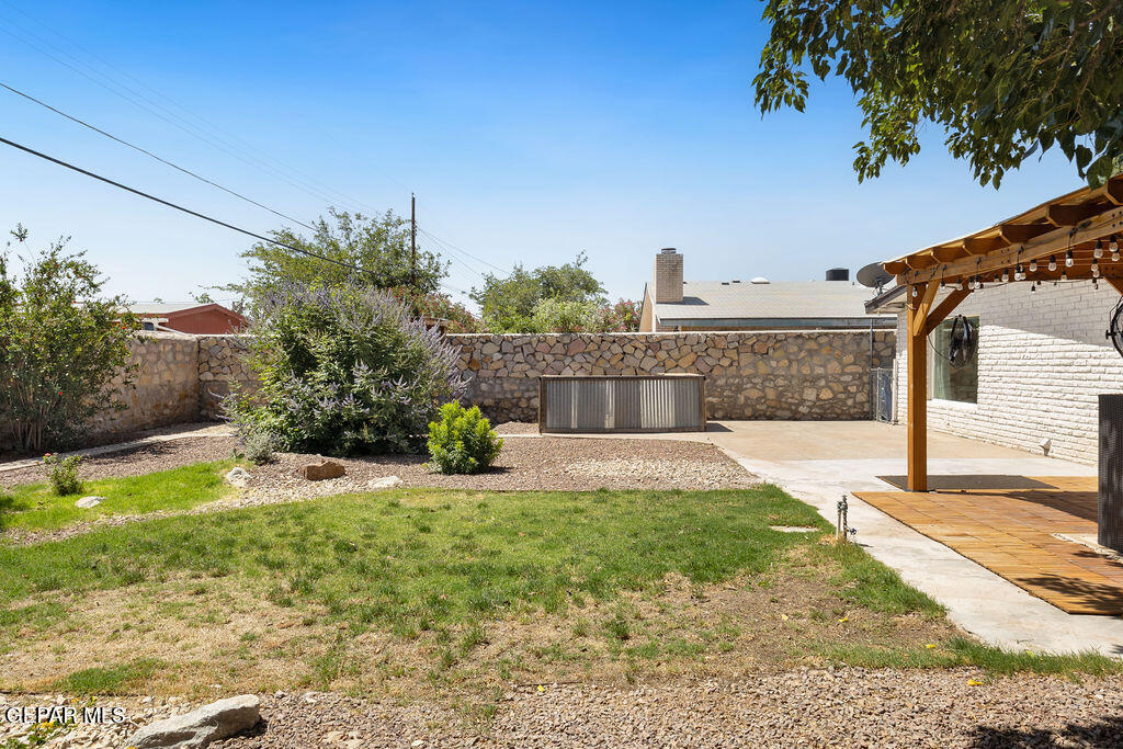 2736 Hawick Road El Paso, TX 79925 - Photo 36 of 41 44