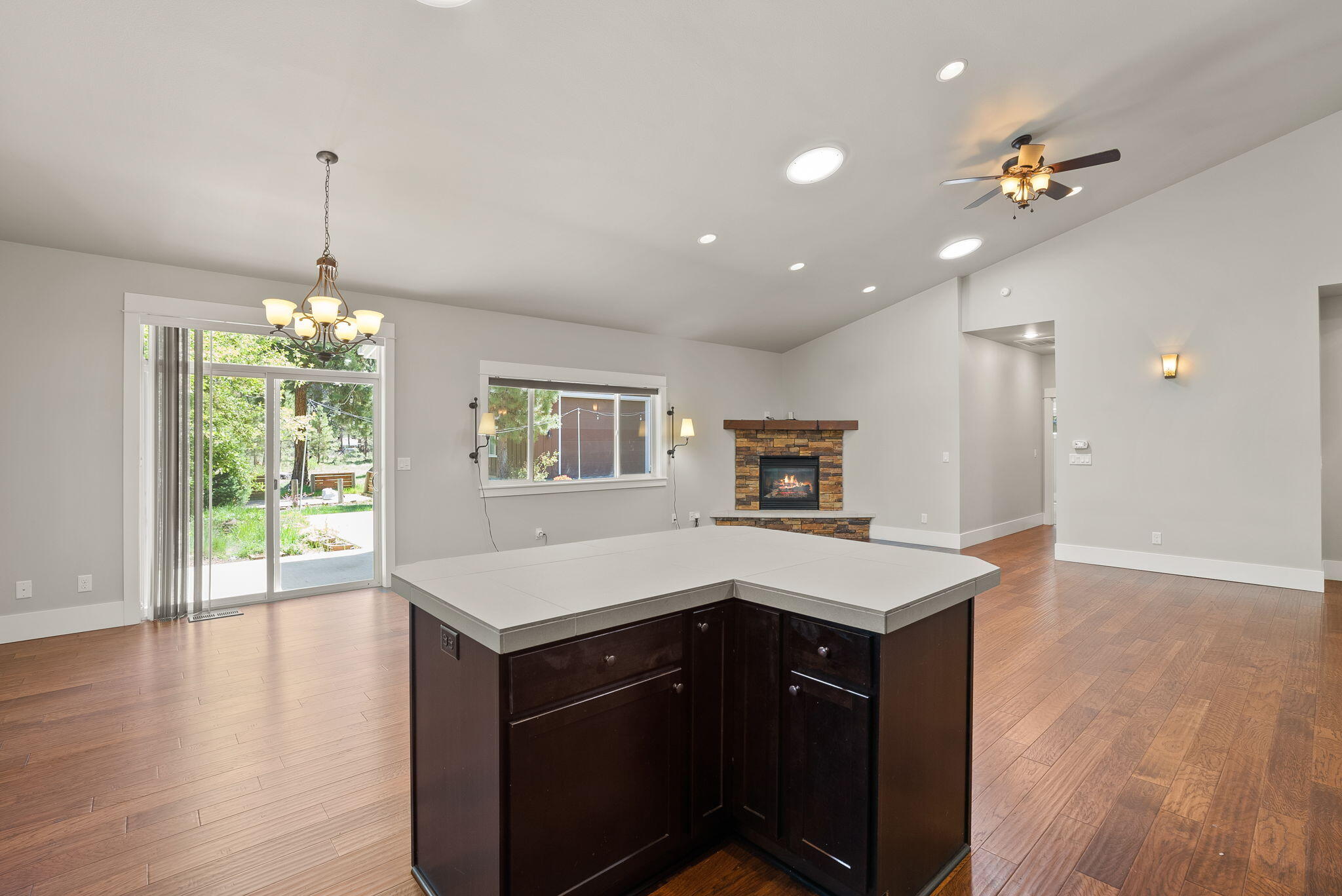 59768 Navajo Road Bend, OR 97702 - Photo 20 of 61 20