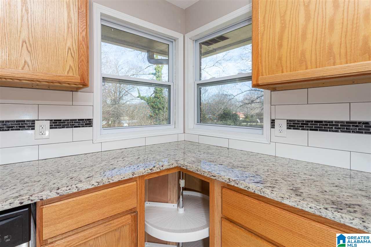 909 County Line Road Oxford, AL 36203 - Photo 8 of 37