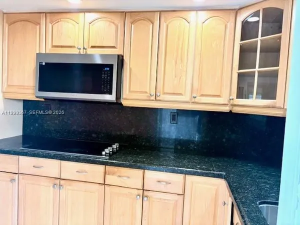 $1,750 | 1425 Arthur Street, Unit 403A, Hollywood, FL 33020