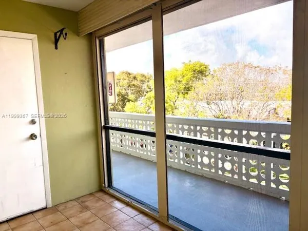 $1,750 | 1425 Arthur Street, Unit 403A, Hollywood, FL 33020