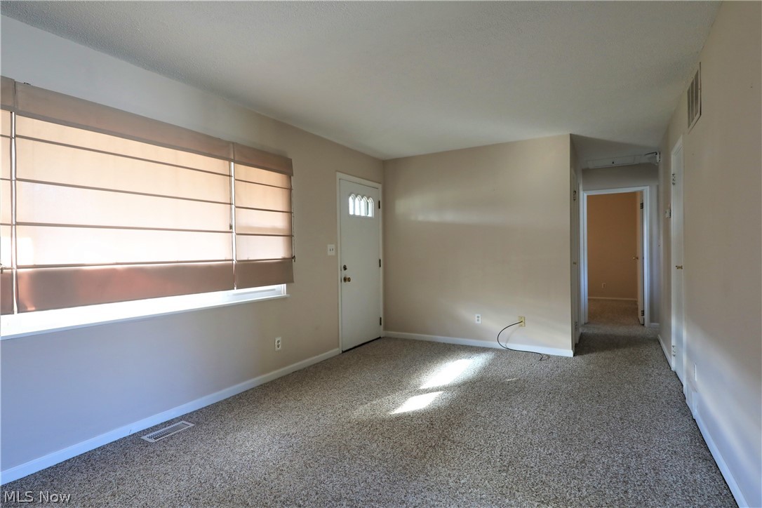4446 Burkey Road Youngstown, OH 44515 - Photo 12 of 28 Gallery Image 12