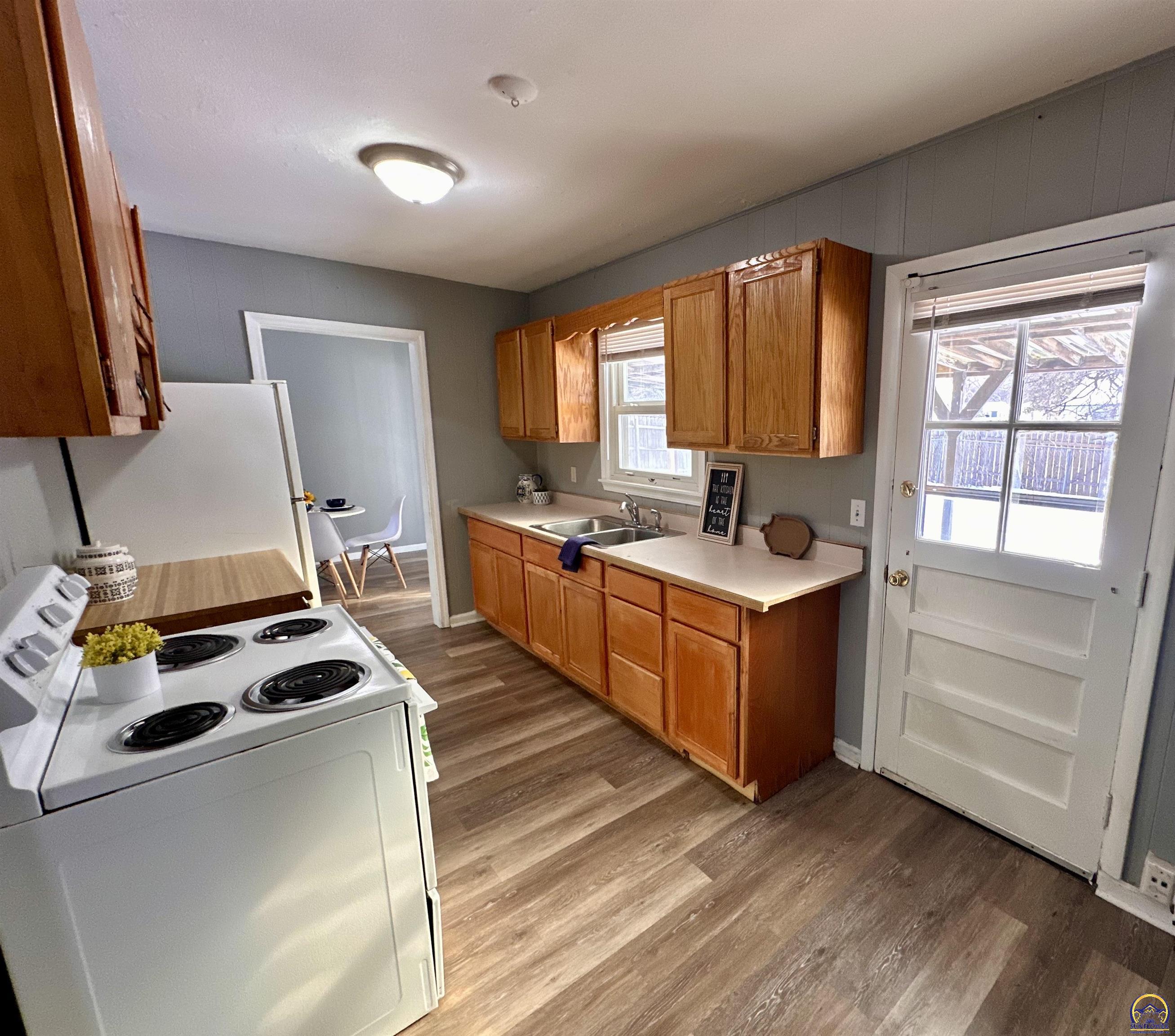 1331 Southwest Croix Street Topeka, KS 66611 - Photo 7 of 14