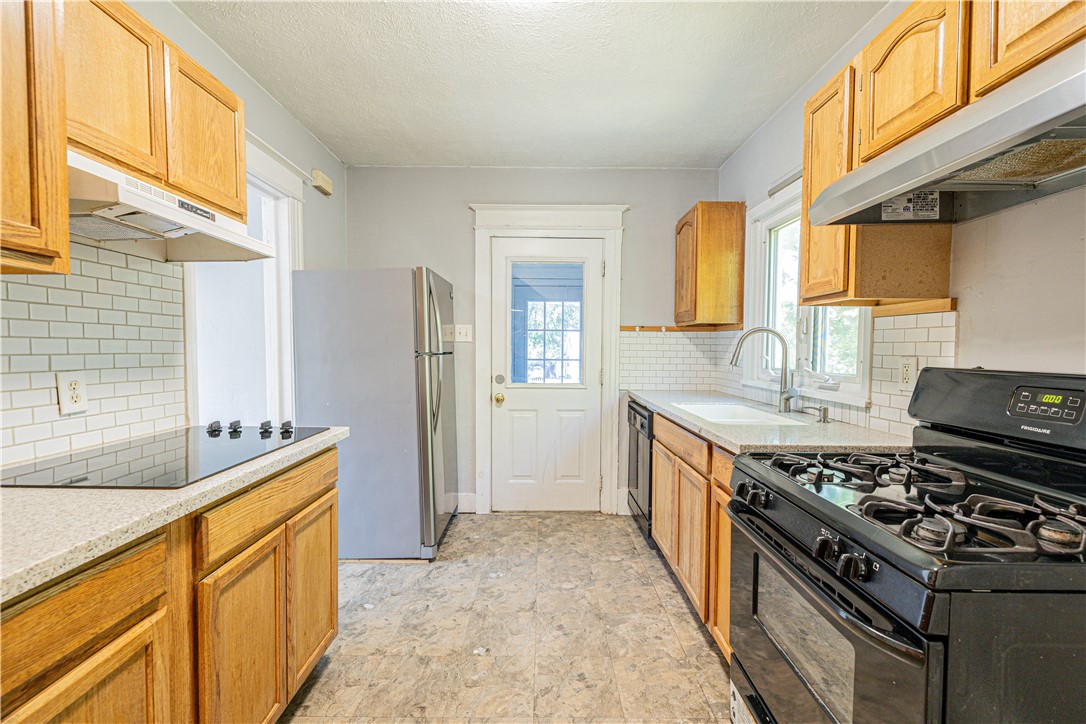 1915 South Avenue Rochester, NY 14620 - Photo 10 of 23