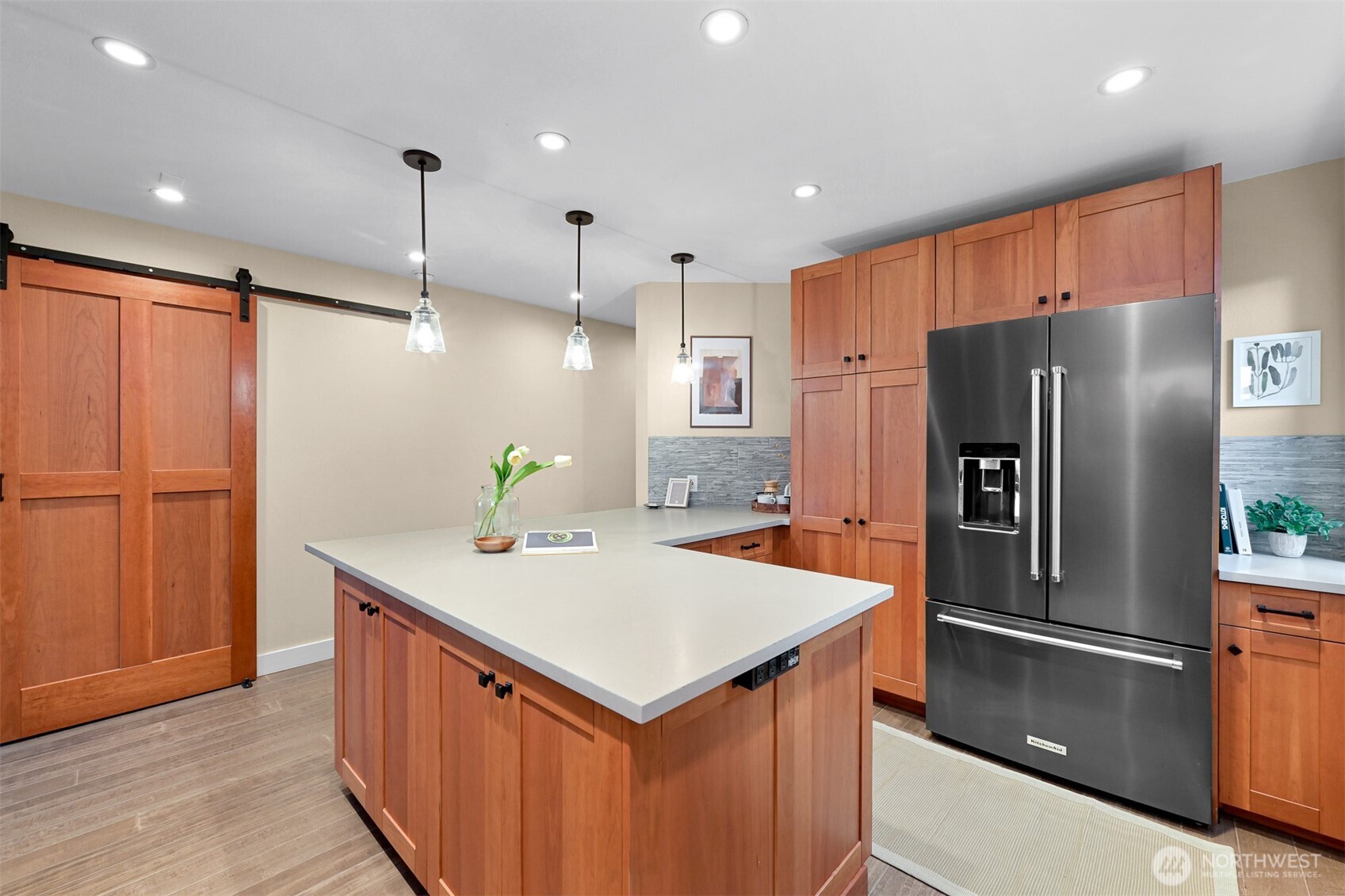 701 North State Street, Unit 103 Bellingham, WA 98225 - Photo 12 of 35