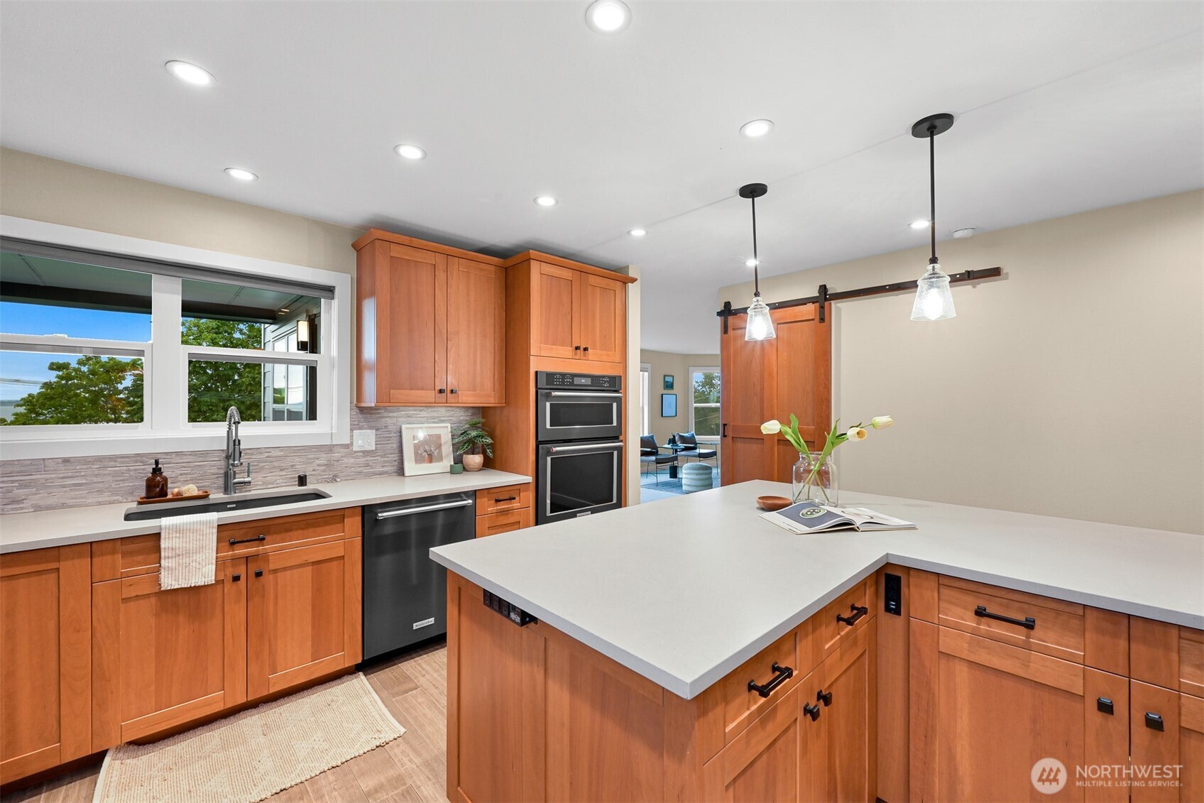 701 North State Street, Unit 103 Bellingham, WA 98225 - Photo 13 of 35