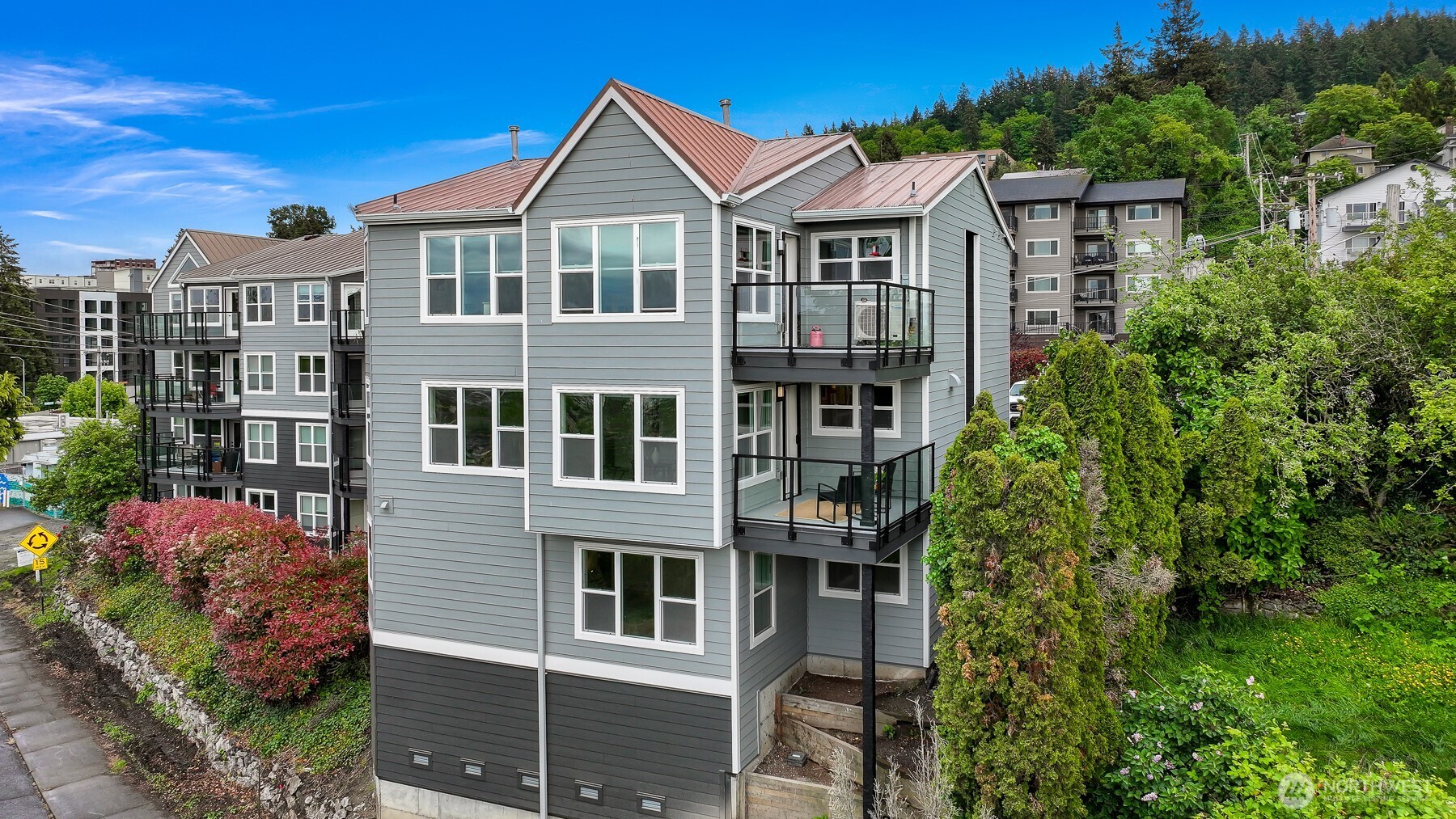 701 North State Street, Unit 103 Bellingham, WA 98225 - Photo 2 of 35