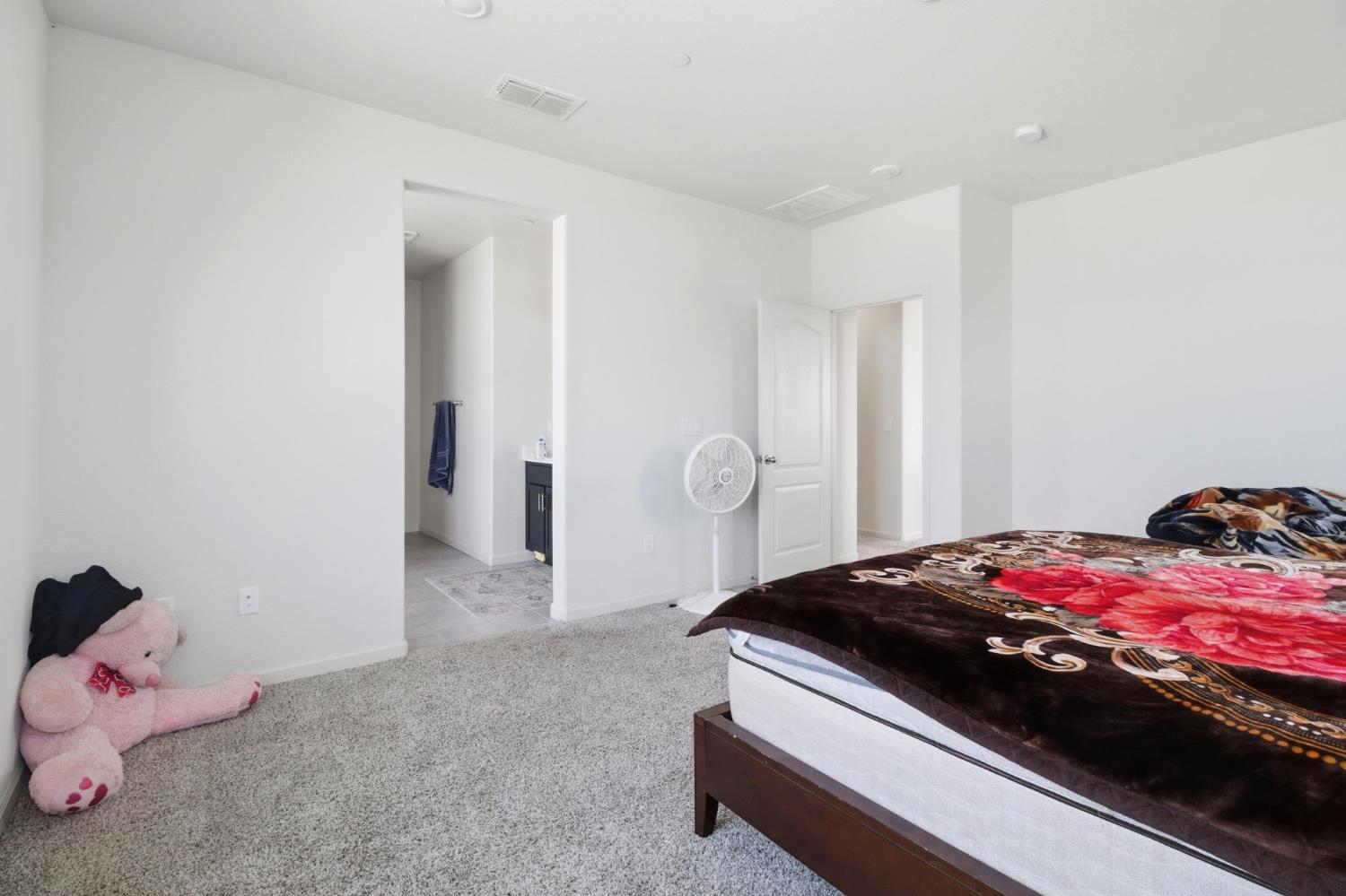 6913 Foraker Drive Stockton, CA 95219 - Photo 23 of 40