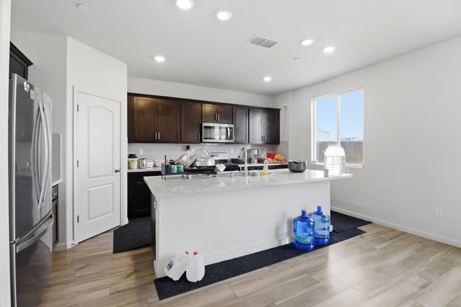 6913 Foraker Drive Stockton, CA 95219 - Photo 10 of 40