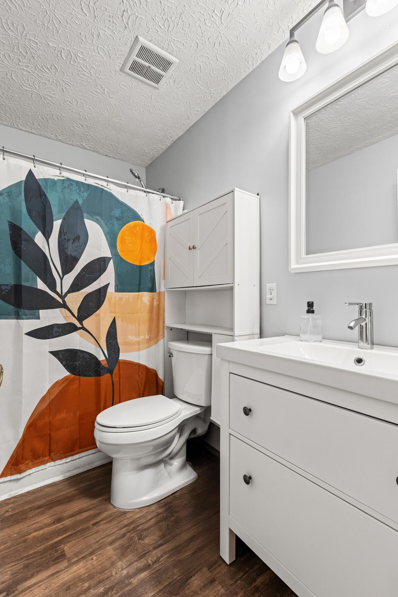 3514 Ramsgate Court Lexington, KY 40503 - Photo 12 of 29 Bathroom 2