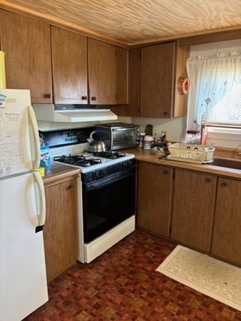 42 Adams Road, Unit 45 Greenfield, MA 01301 - Photo 3 of 7 Gallery Image 3