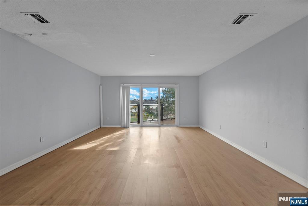 101 Highway 5, Unit 301 Edgewater, NJ 07020 - Photo 3 of 20