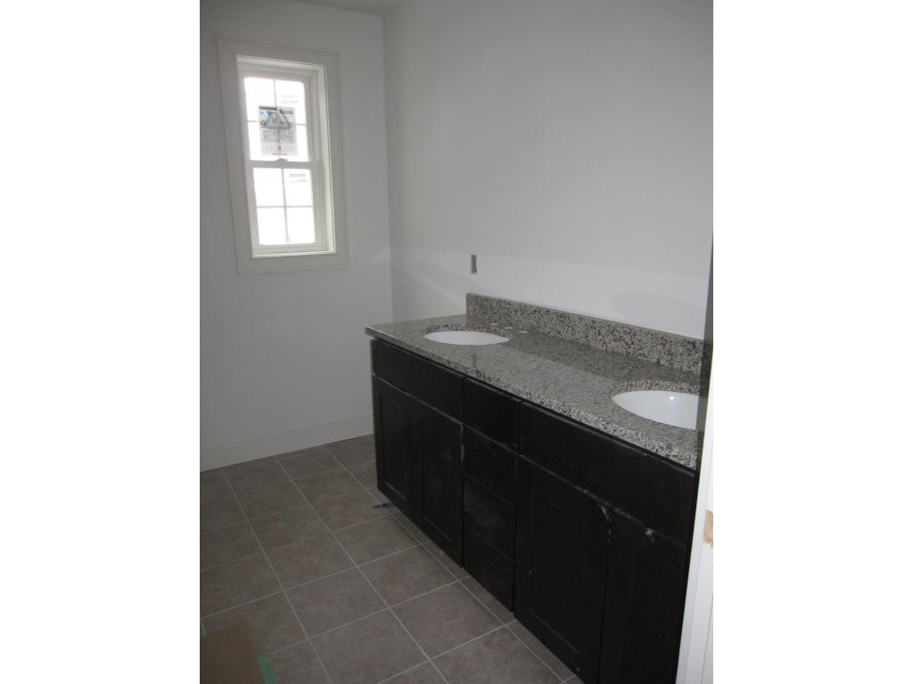 26 Windsor Lane, Unit 2 Exeter, NH 03833 - Photo 14 of 19 Gallery Image 14