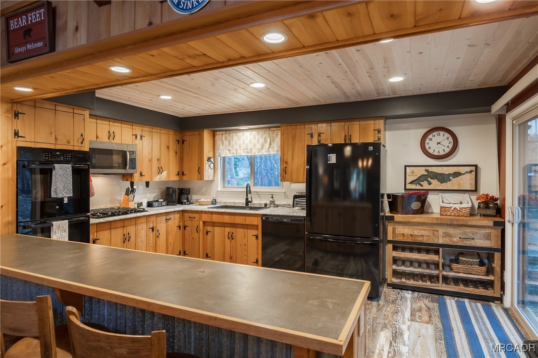 41175 Terrapin Road Big Bear Lake, CA 92315 - Photo 23 of 39