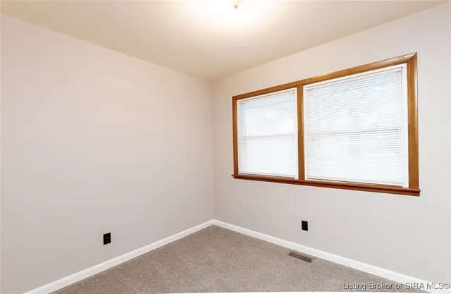 $212,500 | 115 Hungate Avenue, Salem, IN 47167