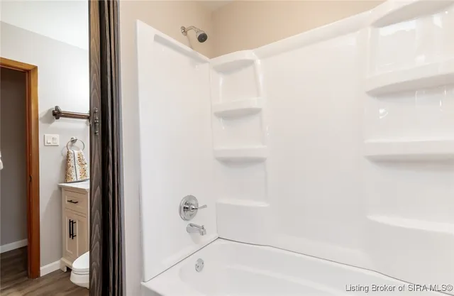 $207,500 | 115 Hungate Avenue, Salem, IN 47167