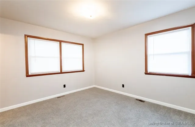 $212,500 | 115 Hungate Avenue, Salem, IN 47167