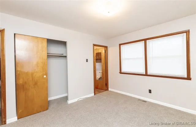 $207,500 | 115 Hungate Avenue, Salem, IN 47167