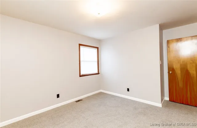 $212,500 | 115 Hungate Avenue, Salem, IN 47167