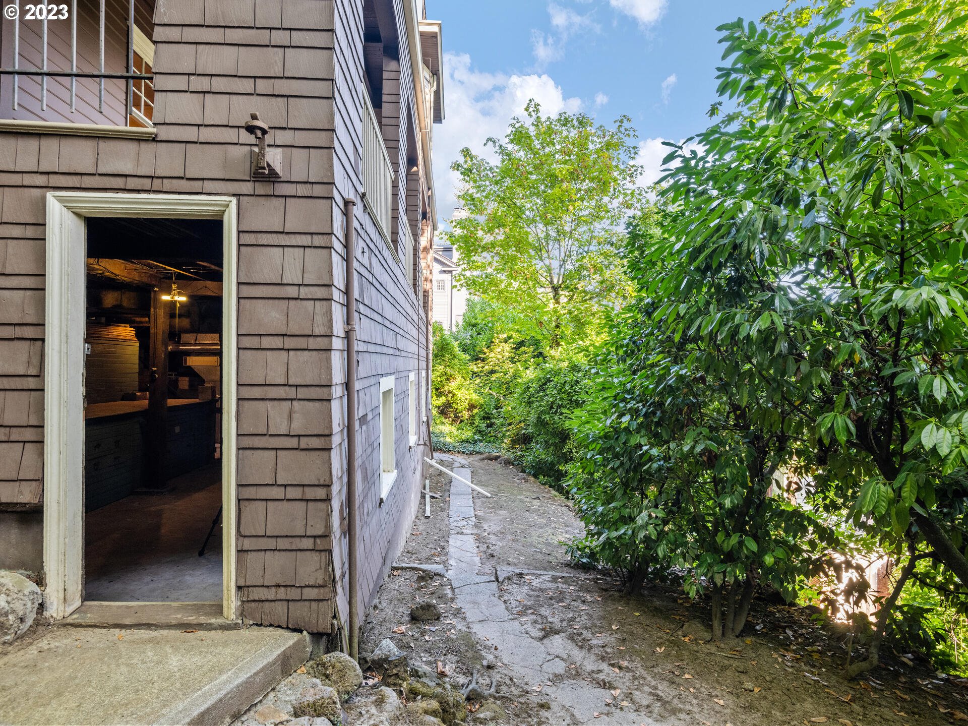 1442 Southwest Vista Avenue Portland, OR 97201 - Photo 45 of 46