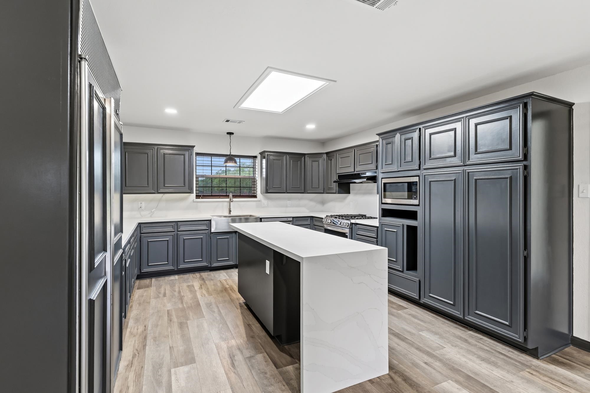 8295 Winzer Road Beaumont, TX 77705 - Photo 4 of 43