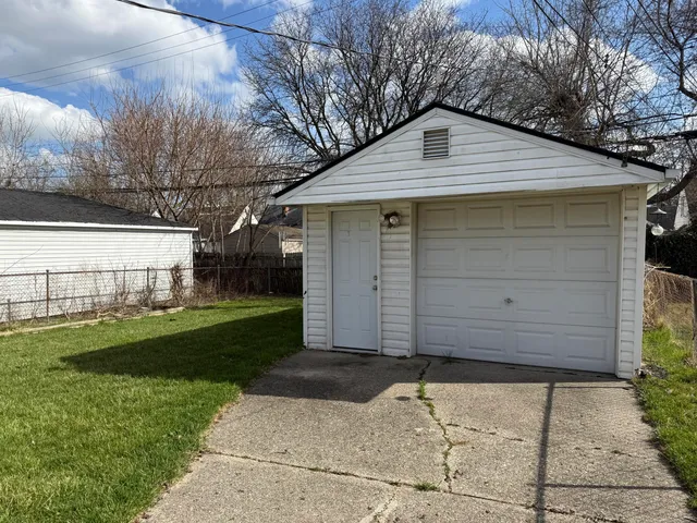 $125,000 | 17728 Toepfer Drive, Eastpointe, MI 48021