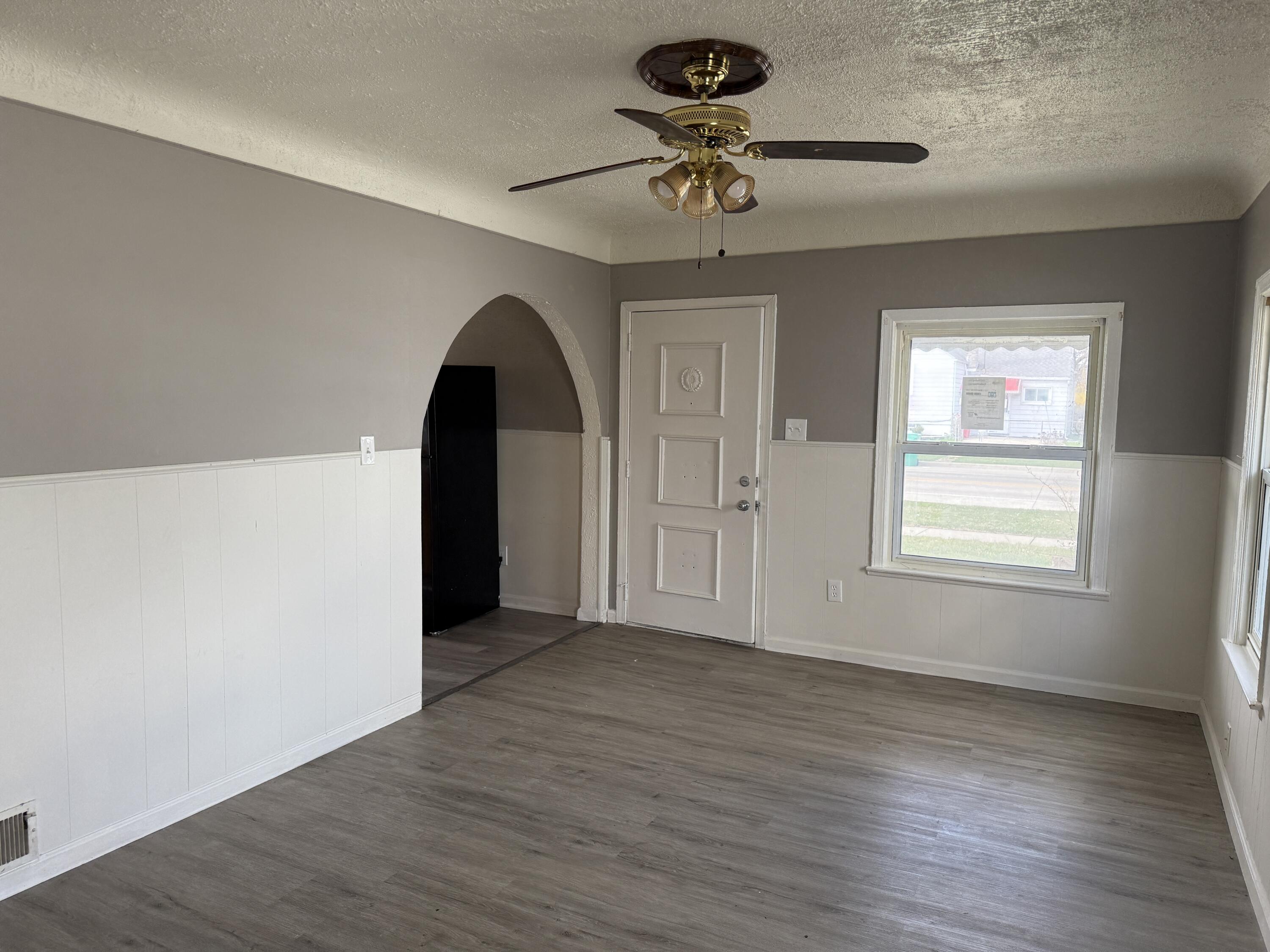 17728 Toepfer Drive Eastpointe, MI 48021 - Photo 10 of 18 IMG_4569