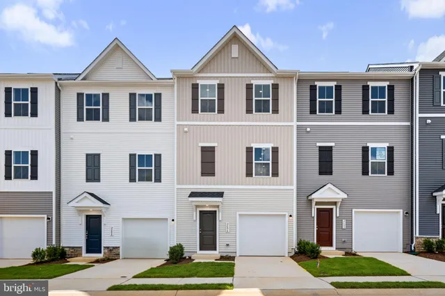 $2,400 | 2604 Cougar Lane, Locust Grove, VA 22508