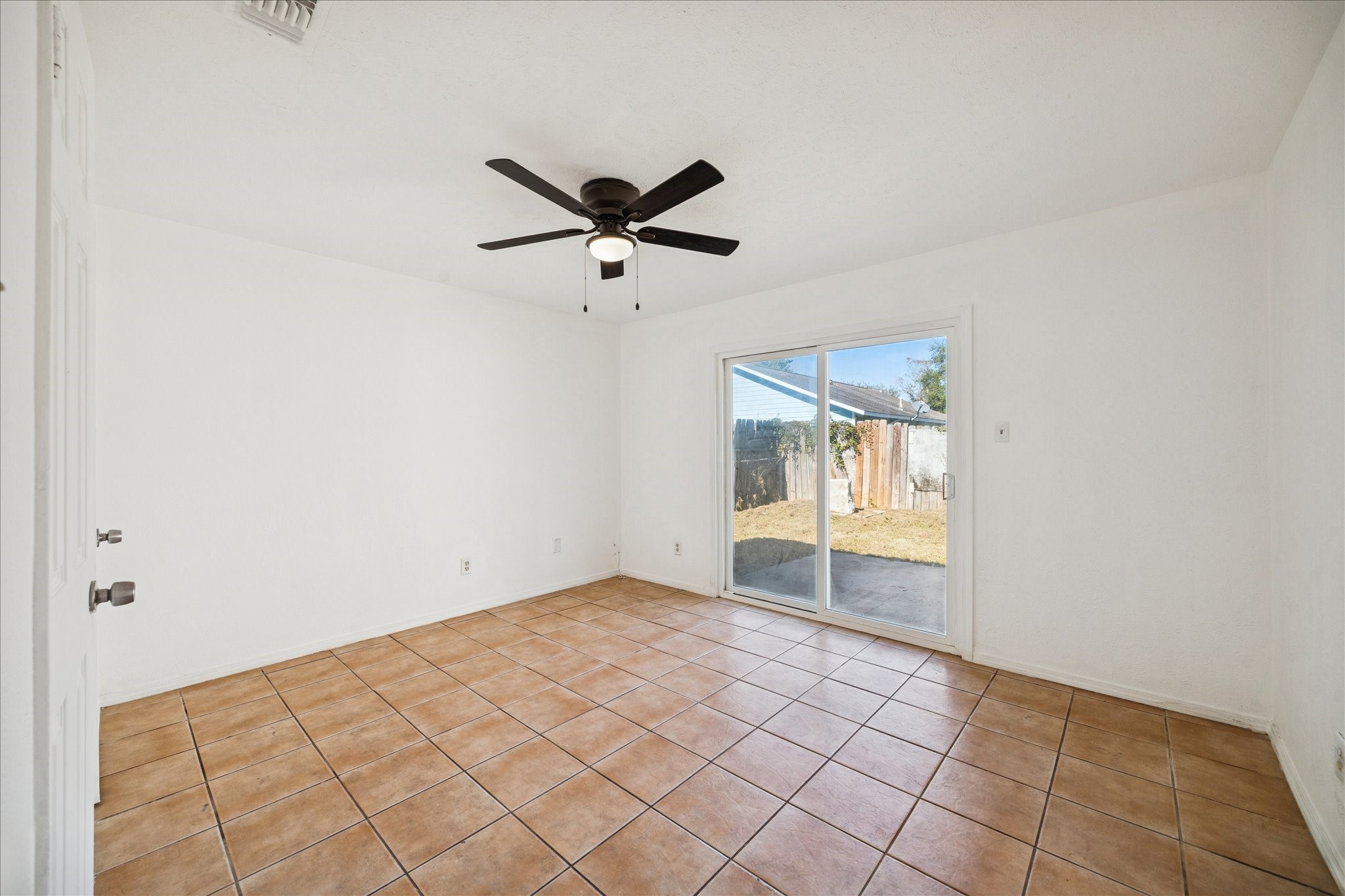 719 Midland Court Houston, TX 77060 - Photo 6 of 14