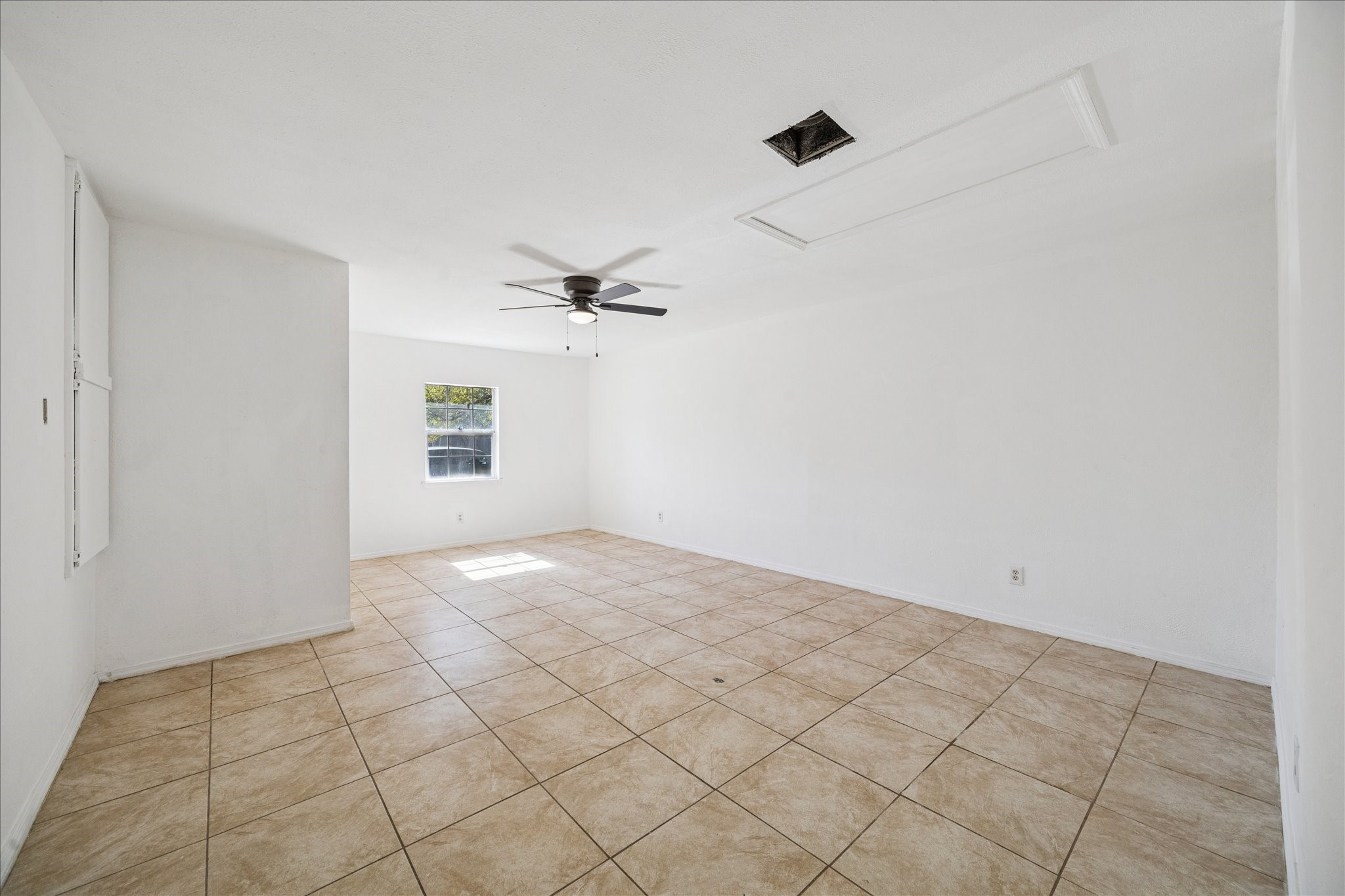 719 Midland Court Houston, TX 77060 - Photo 10 of 14