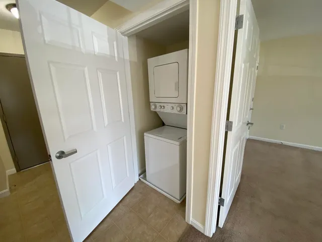 $1,775 | 20 Sentinel Court, Unit 104, Manchester, NH 03103