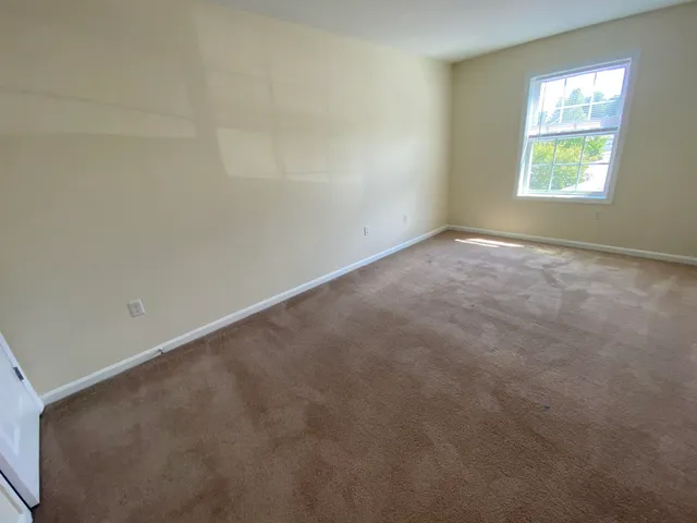 $1,775 | 20 Sentinel Court, Unit 104, Manchester, NH 03103