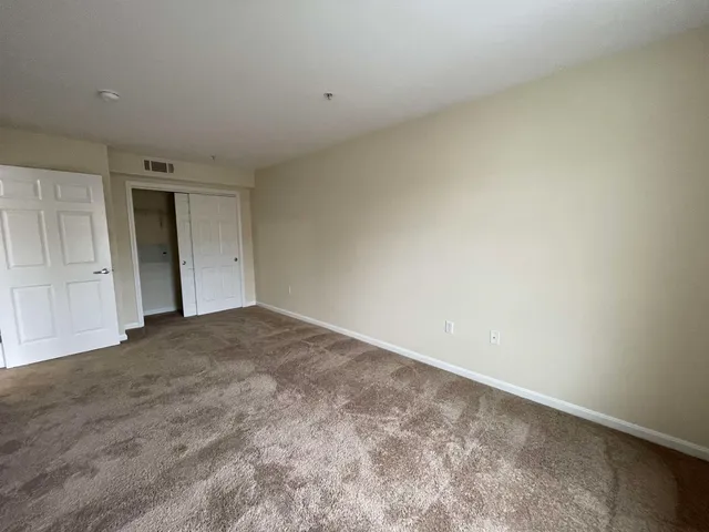 $1,775 | 20 Sentinel Court, Unit 104, Manchester, NH 03103