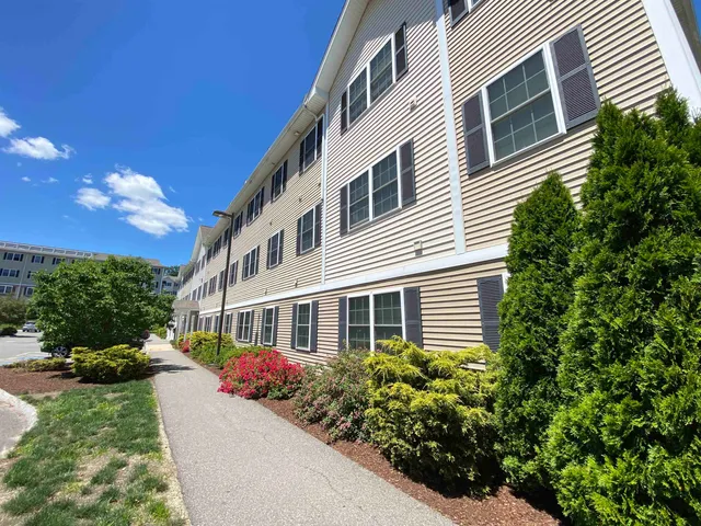 $1,775 | 20 Sentinel Court, Unit 104, Manchester, NH 03103