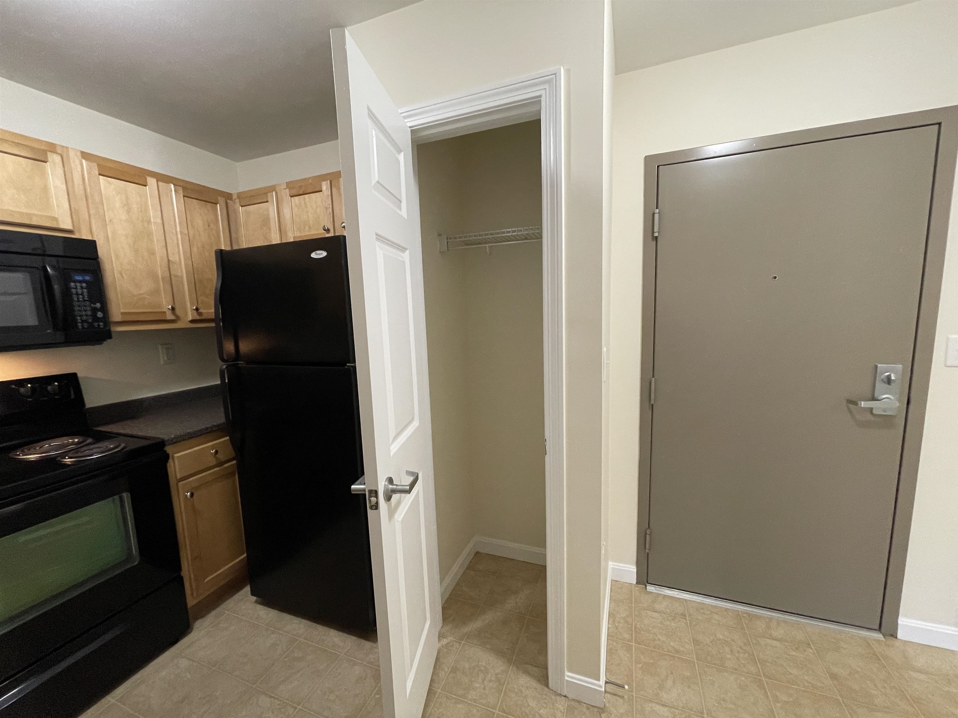 20 Sentinel Court, Unit 104 Manchester, NH 03103 - Photo 8 of 40