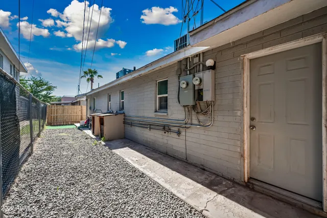 $925 | 2142 East Taylor Street, Unit 7, Phoenix, AZ 85006