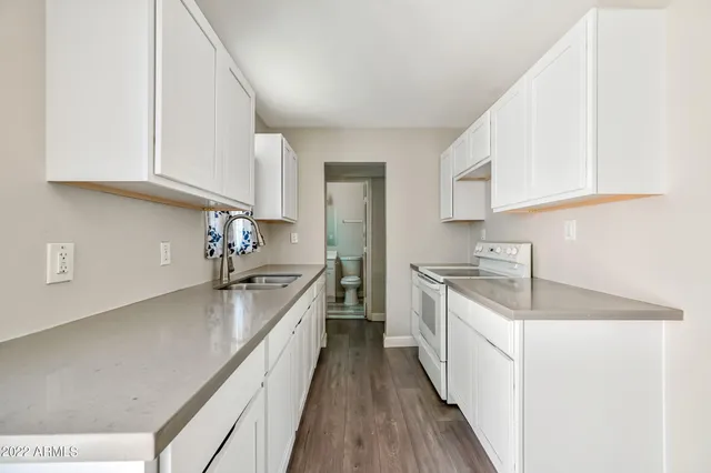 $925 | 2142 East Taylor Street, Unit 7, Phoenix, AZ 85006