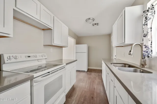 $925 | 2142 East Taylor Street, Unit 7, Phoenix, AZ 85006