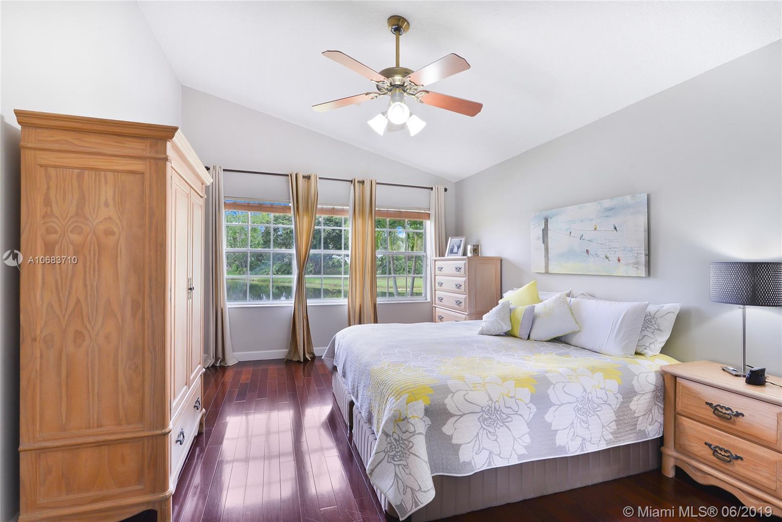 526 Bridgeton Road Weston, FL 33326 - Photo 8 of 17 Gallery Image 8