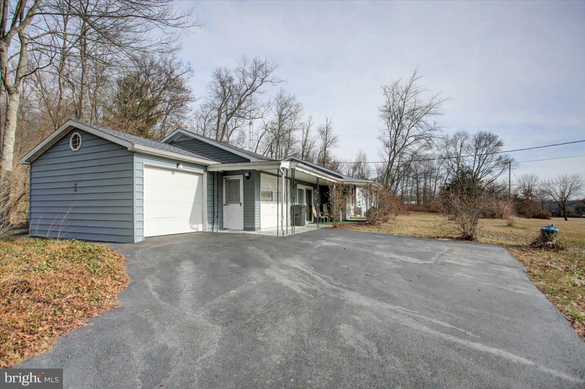 215 Chestnut Hill Road Aspers, PA 17304 - Photo 6 of 35 Gallery Image 6