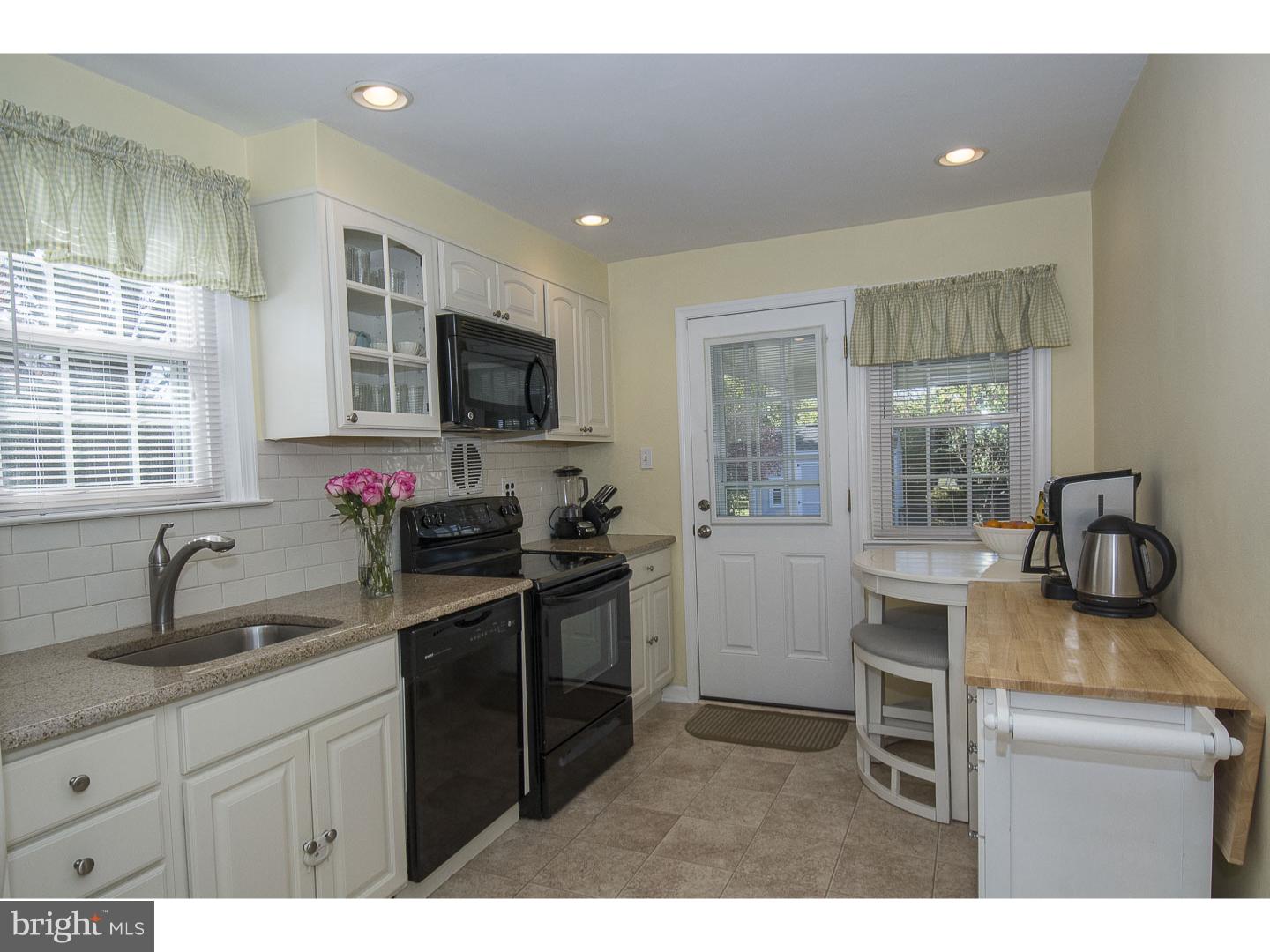 242 Taylor Road Springfield, PA 19064 - Photo 5 of 16 Kitchen