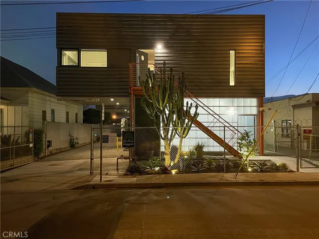 $3,295 | 163 North Garden Street, Ventura, CA 93001