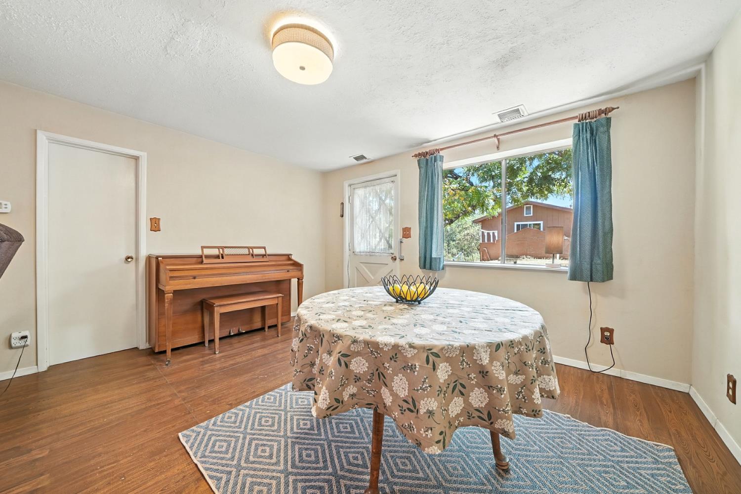 19160 American Flat Road Fiddletown, CA 95629 - Photo 18 of 66 Dining area
