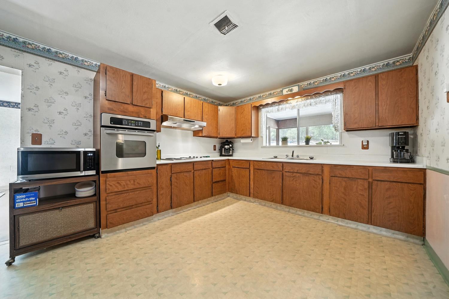 19160 American Flat Road Fiddletown, CA 95629 - Photo 22 of 66 Kitchen