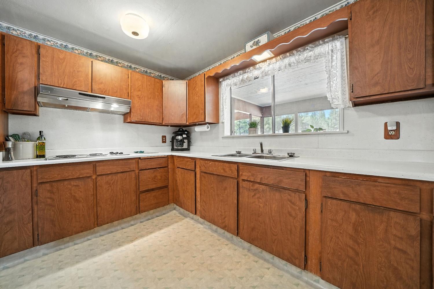 19160 American Flat Road Fiddletown, CA 95629 - Photo 23 of 66 Kitchen